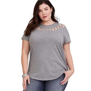 🤍Torrid Size 00 Grey Slashed Tee